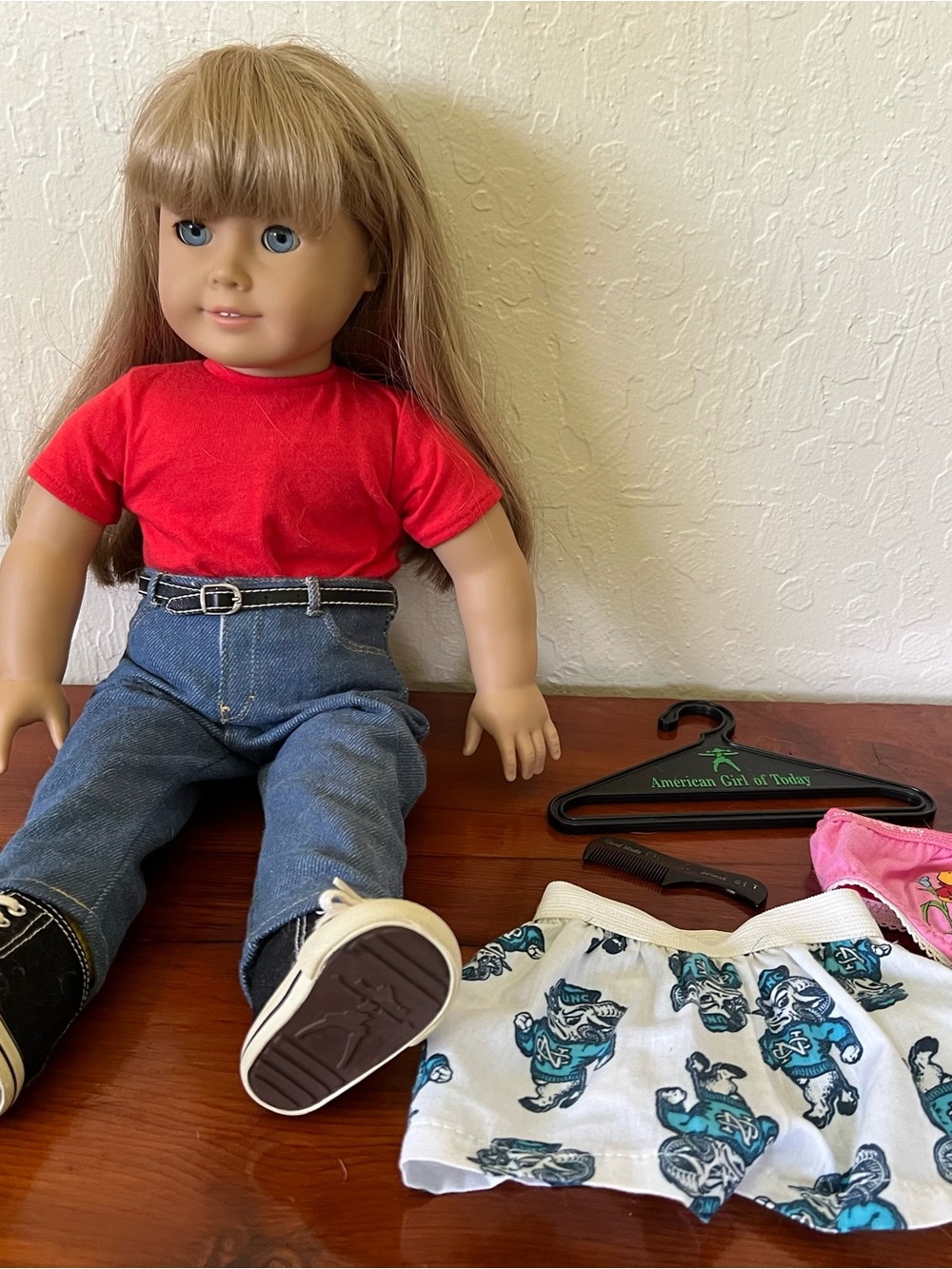 American Girl Doll of Today Blonde Hair Blue Eyes 18” - Picture 2 of 7